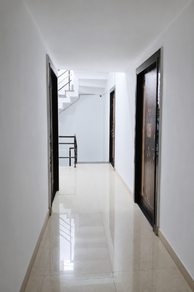 Home 1000095695
